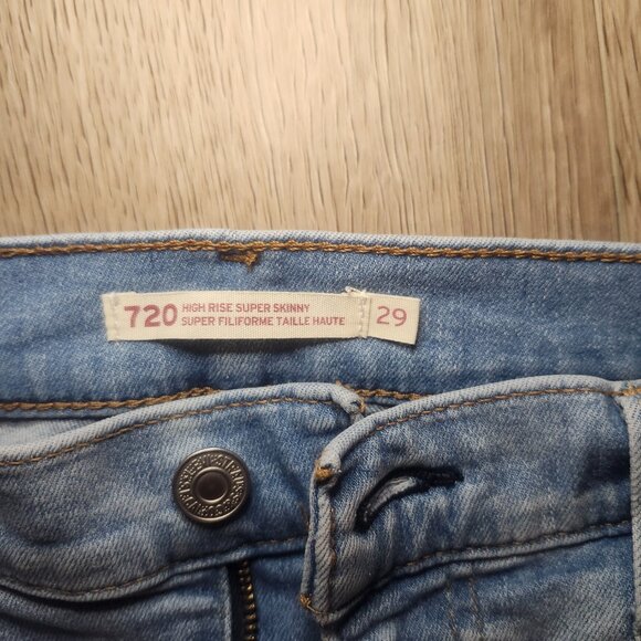 Levi’s 720 High Rise Skinny Jeans – Size 29, Light Wash (BNWOT) - Picture 2 of 4